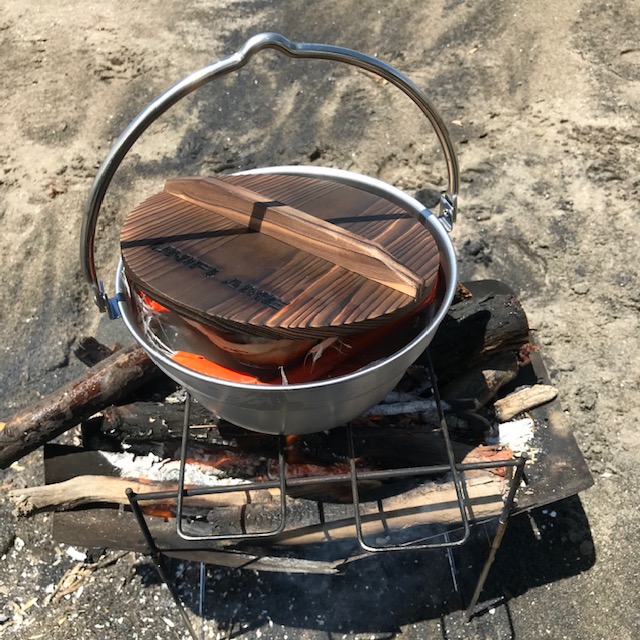ピコグリル39８とユニフレームソロ用焚き火鍋で作るカニ汁